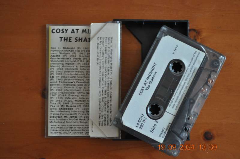 The Shadows - Cosy At Midnight (Cassette)