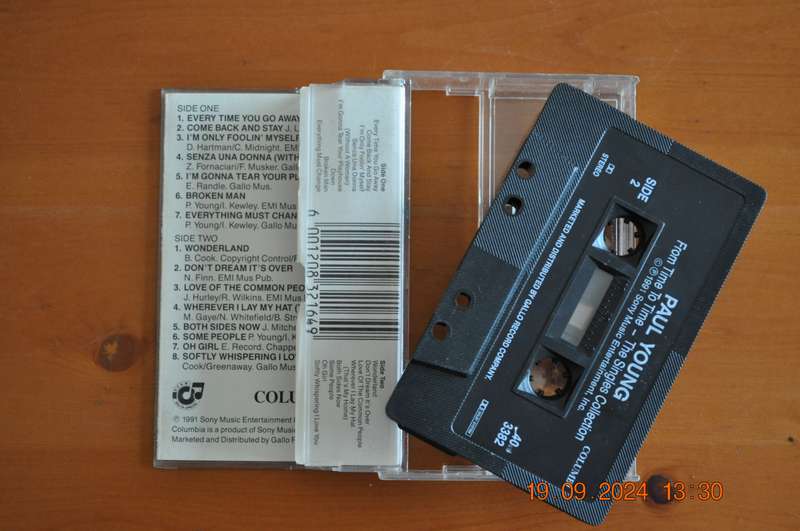 Paul Young - From Time To Time : The Singles Collection (Cassette)