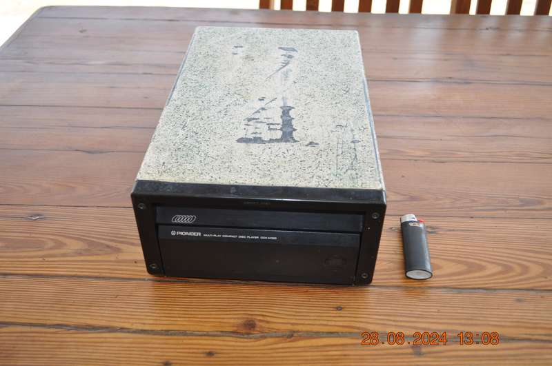 Vintage Pioneer CD Shuttle