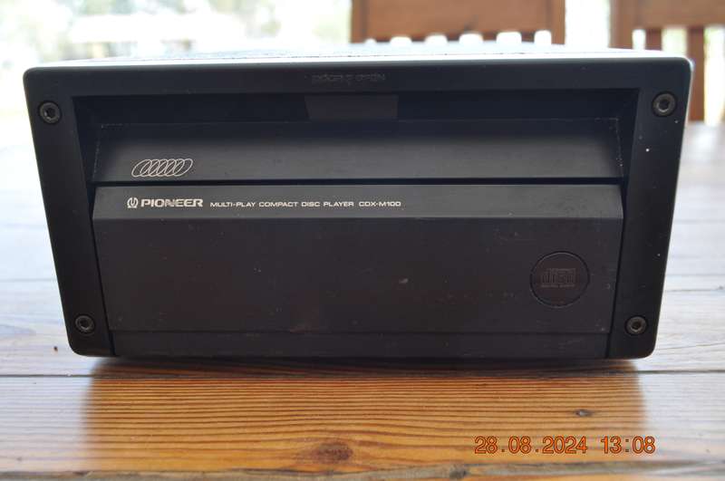 Vintage Pioneer CD Shuttle
