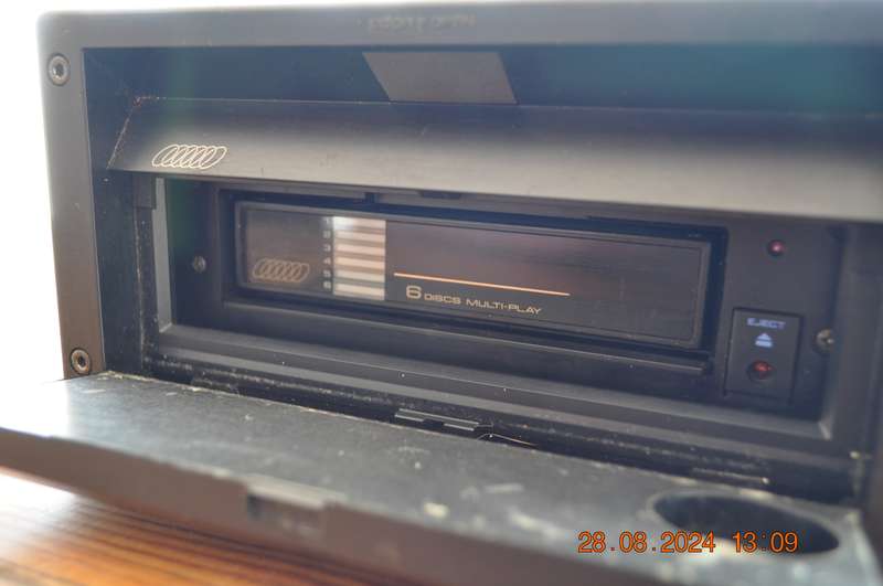Vintage Pioneer CD Shuttle