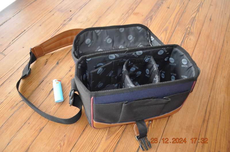Minolta Shoulder Camera Carry Bag