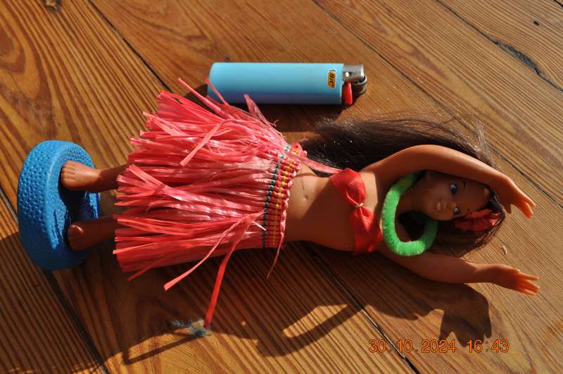 Vintage Dancing Hula Girl Doll