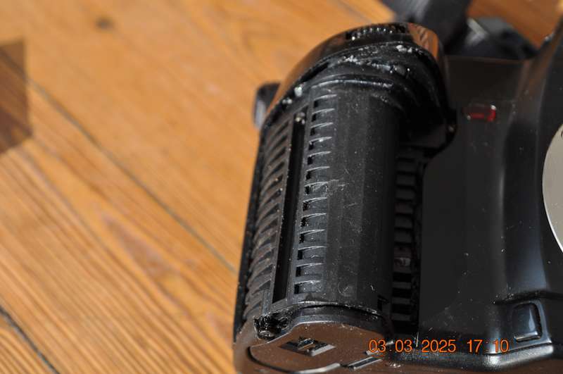 Minolta Dynax 600i Classic 35mm Film Camera (body only)