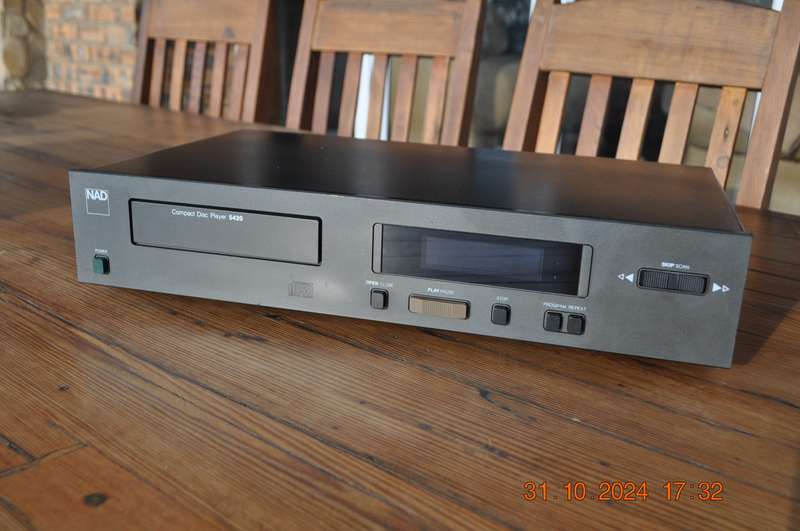 NAD 5420 CD Player (please read)
