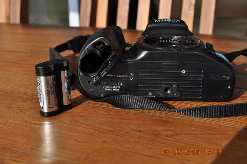 Minolta Dynax 300i 35mm Film Camera (body only)