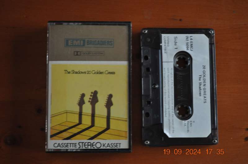 The Shadows - 20 Golden Greats (Cassette)