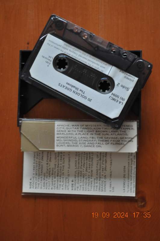 The Shadows - 20 Golden Greats (Cassette)