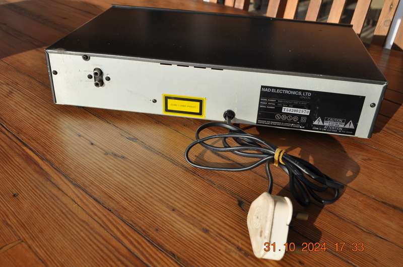 NAD 5420 CD Player (please read)