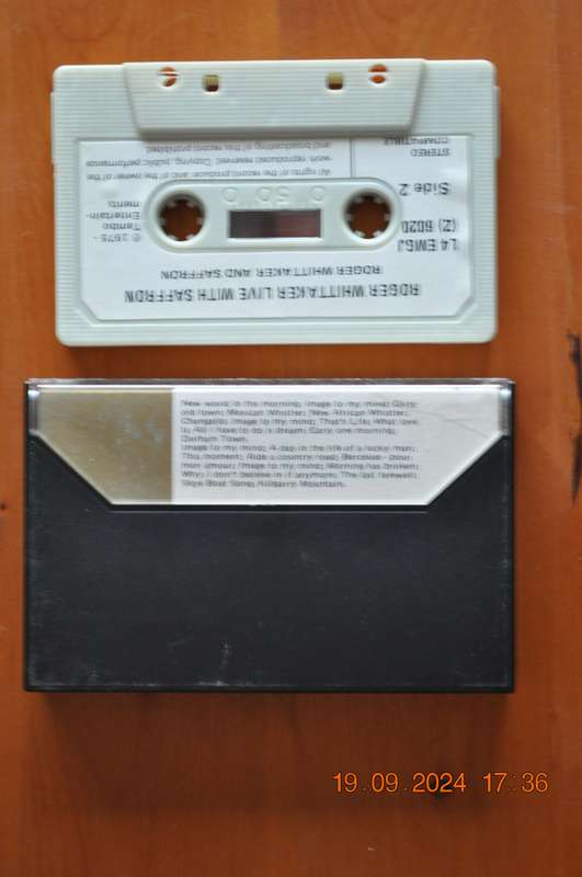 Roger Whittaker - Live With Saffron (Cassette)