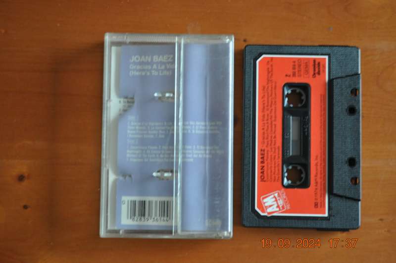 Joan Baez - Gracias A La Vida : Here's To Life (Cassette)