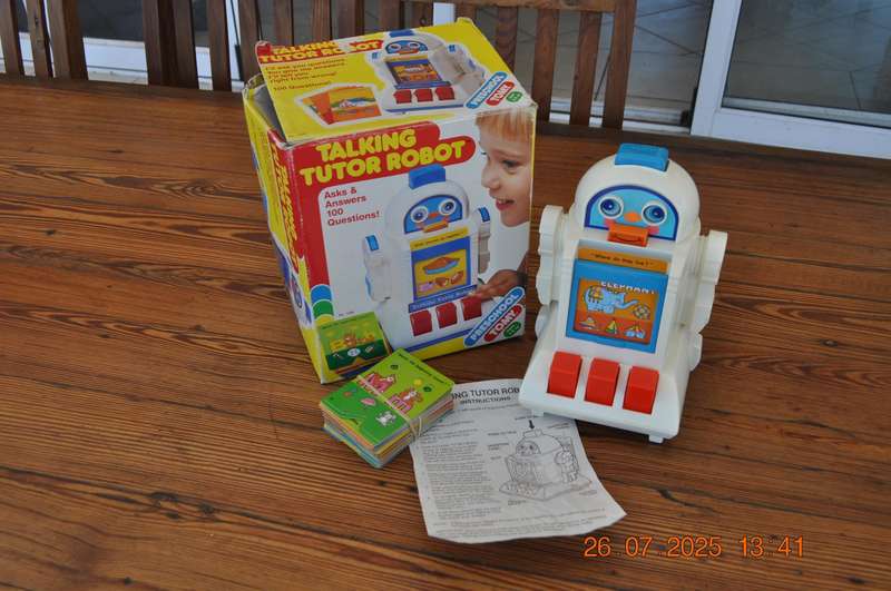 Vintage Kids Tomy Talking Tutor Robot