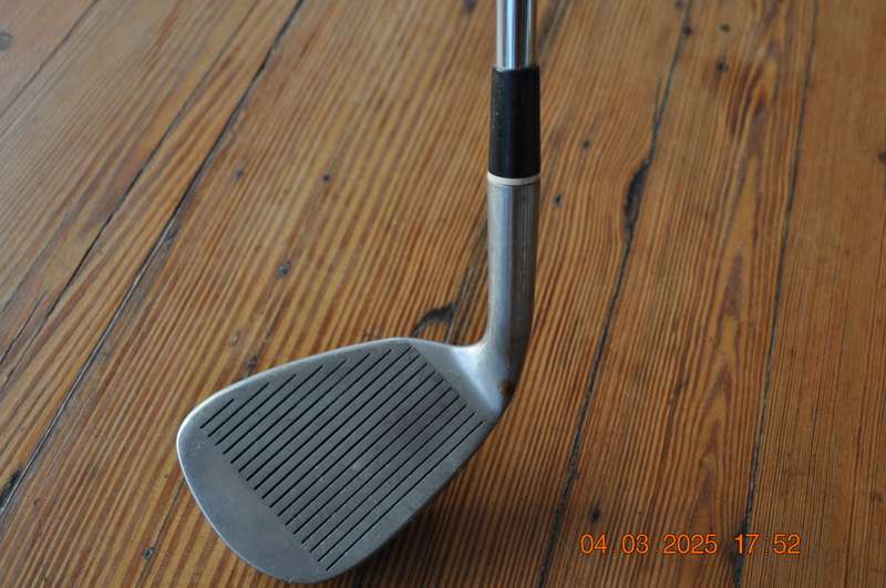 Titleist DTR Sand Wedge Golf Club