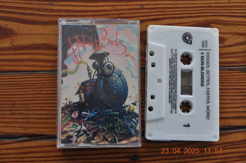 4 Non Blondes - Bigger, Better, Faster, More! (Cassette)