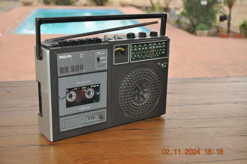 Vintage 1970s Phillips Radio Cassette Recorder (not working)