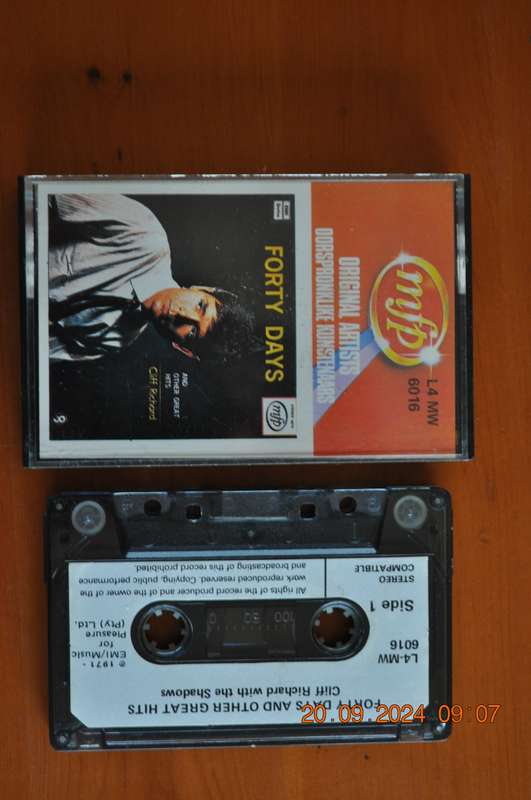 Cliff Richard With The Shadows - Forty Days And Other Great Hits (Cassette)