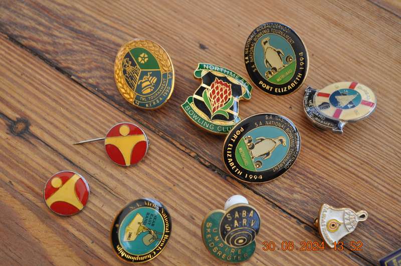Bowling Club Badges (25)
