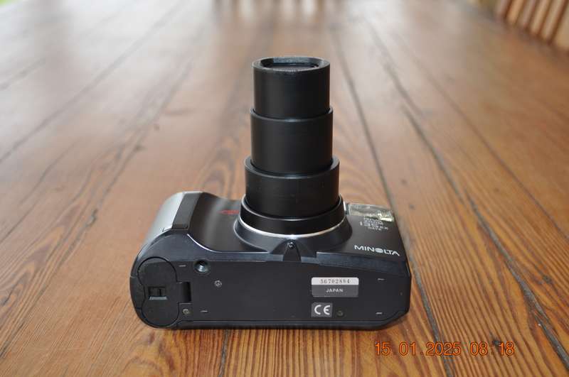 Minolta Riva Zoom 135ex Date 35mm Film Camera With Zoom Lens
