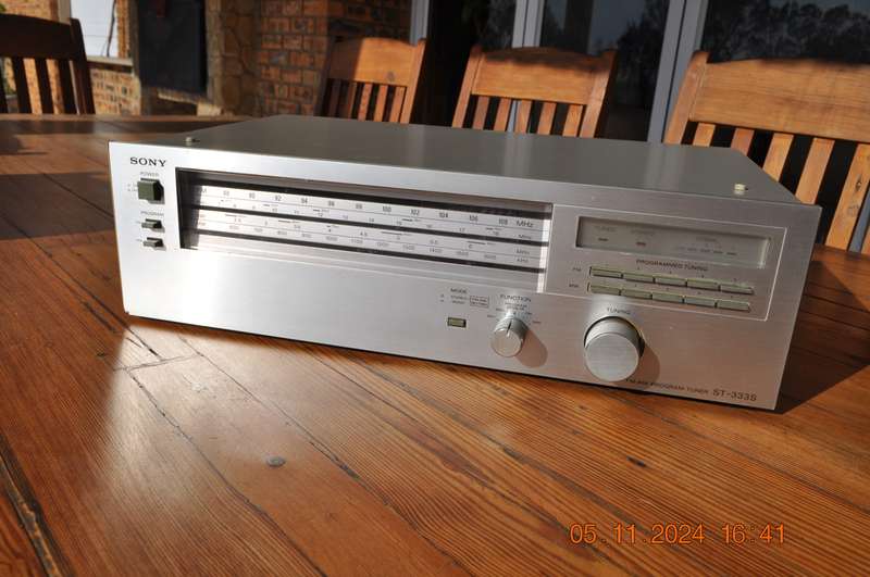 Vintage Sony ST-333S Tuner