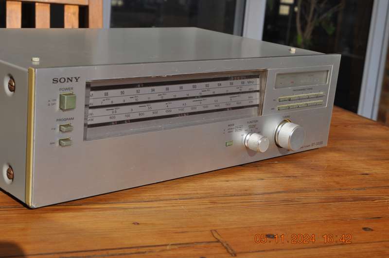 Vintage Sony ST-333S Tuner