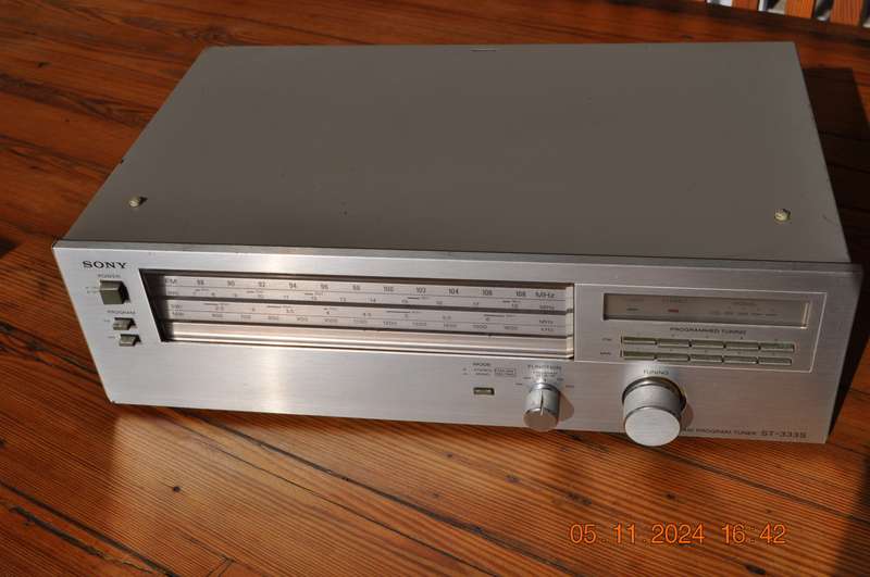 Vintage Sony ST-333S Tuner