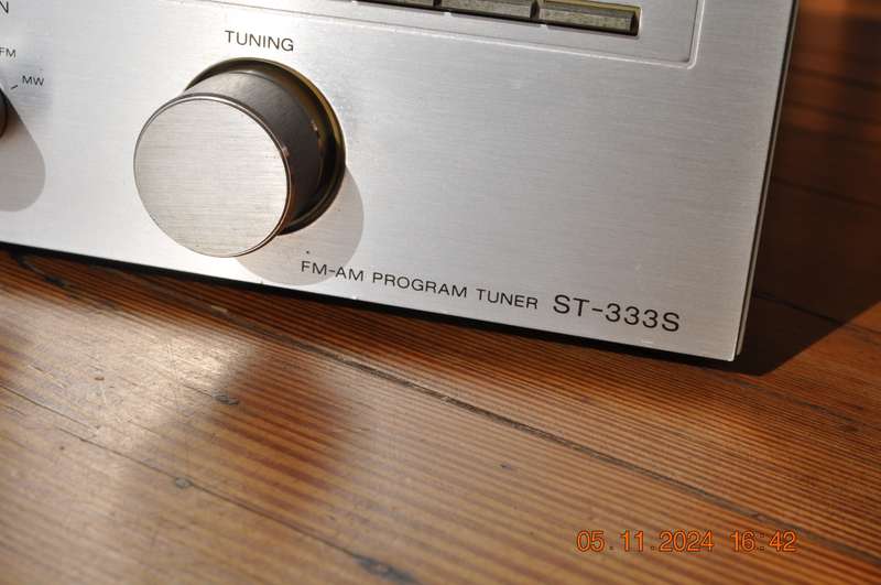 Vintage Sony ST-333S Tuner