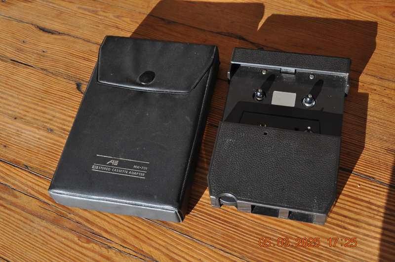 Vintage IC Stereo Cassette Adaptor (not tested)