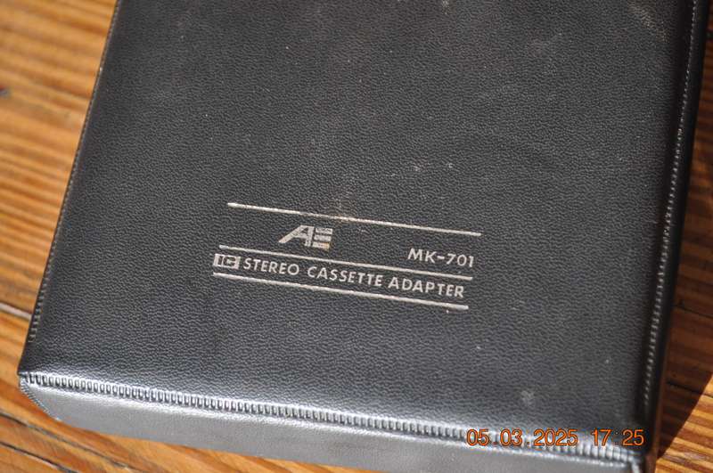 Vintage IC Stereo Cassette Adaptor (not tested)