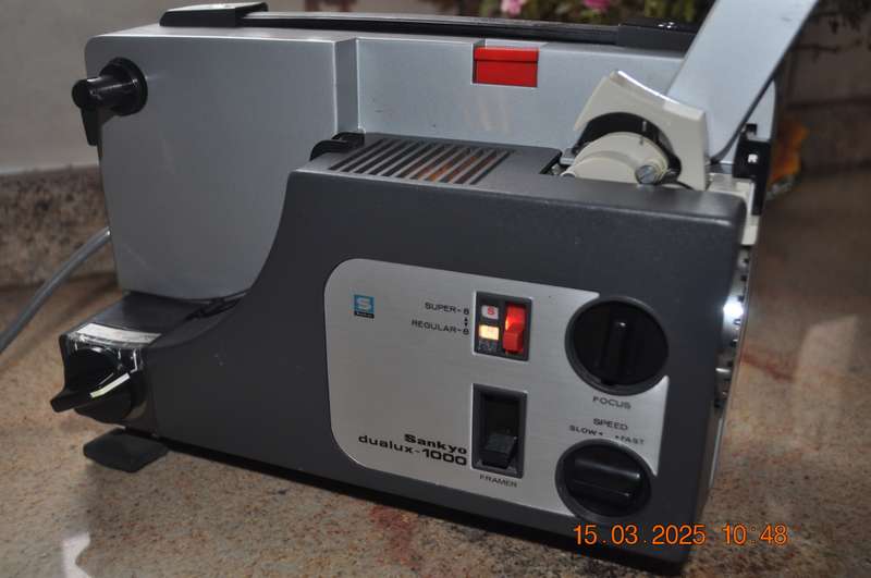 Vintage Sankyo 8mm Super 8mm Movie Projector (parts or repair)