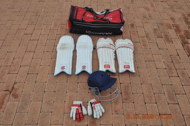 Cricket Helmet Pads Gloves Bag For Boys Juniors