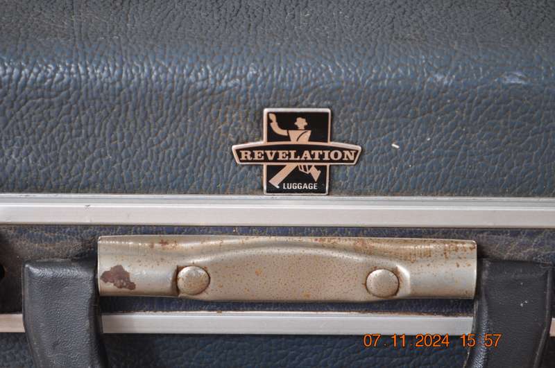 Vintage Revelation Hardshell Briefcase
