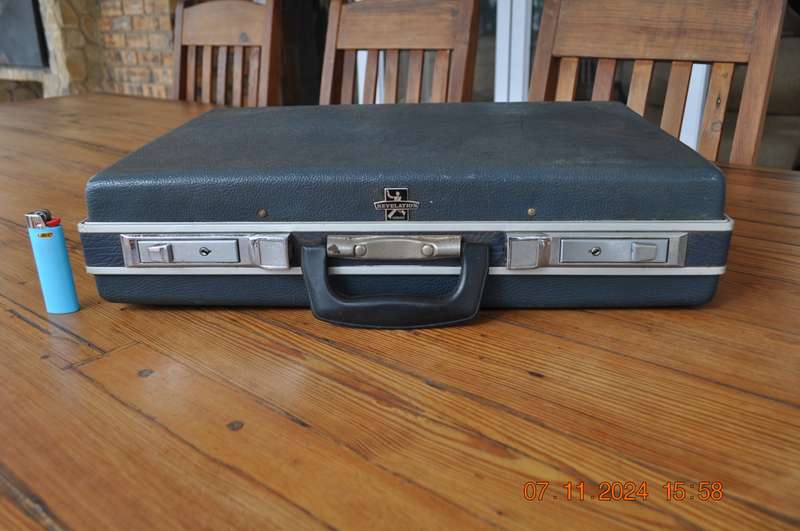 Vintage Revelation Hardshell Briefcase