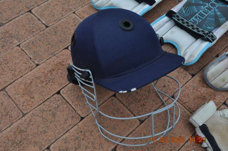 Cricket Helmet Pads Gloves Bag For Boys Juniors