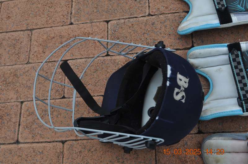Cricket Helmet Pads Gloves Bag For Boys Juniors