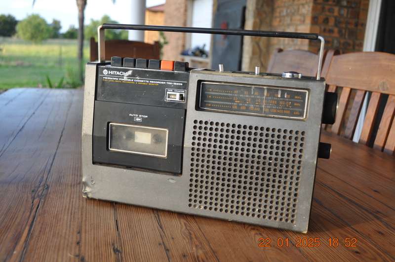Vintage Hitachi Radio Cassette (selling as is)