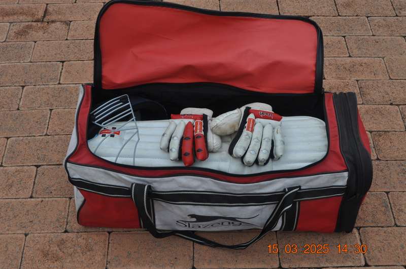 Cricket Helmet Pads Gloves Bag For Boys Juniors