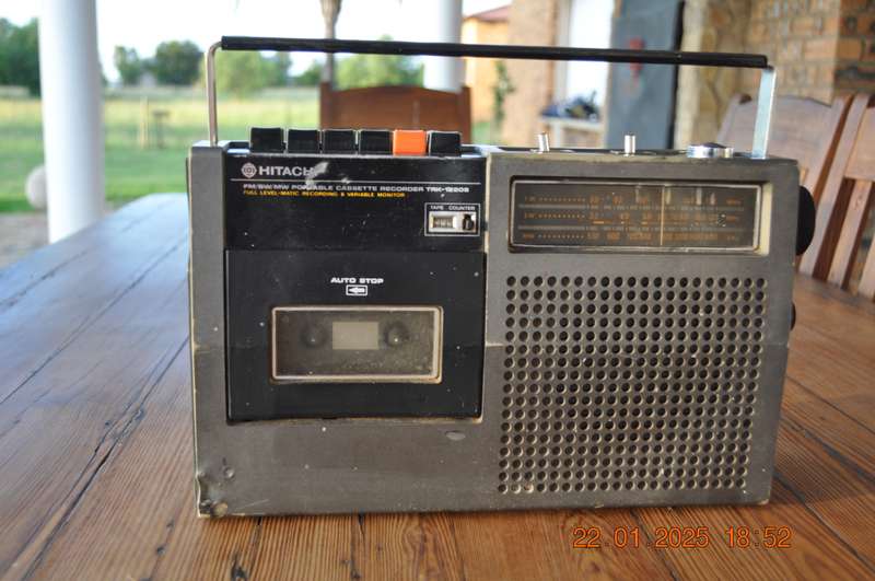 Vintage Hitachi Radio Cassette (selling as is)