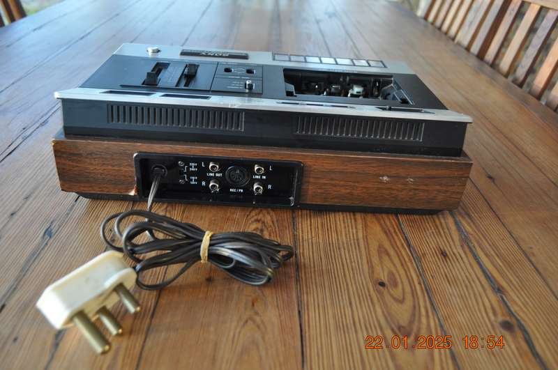 Vintage Sony Stereo Cassette Deck (no sound)