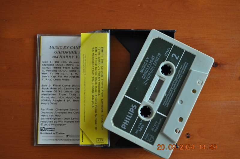 Gheorghe Zamfir And Harry Van Hoof - Music By Candlelight (Cassette)
