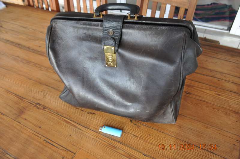 Vintage OCS Varese Leather Briefcase Bag