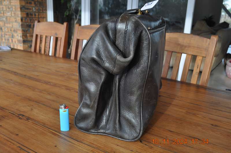 Vintage OCS Varese Leather Briefcase Bag