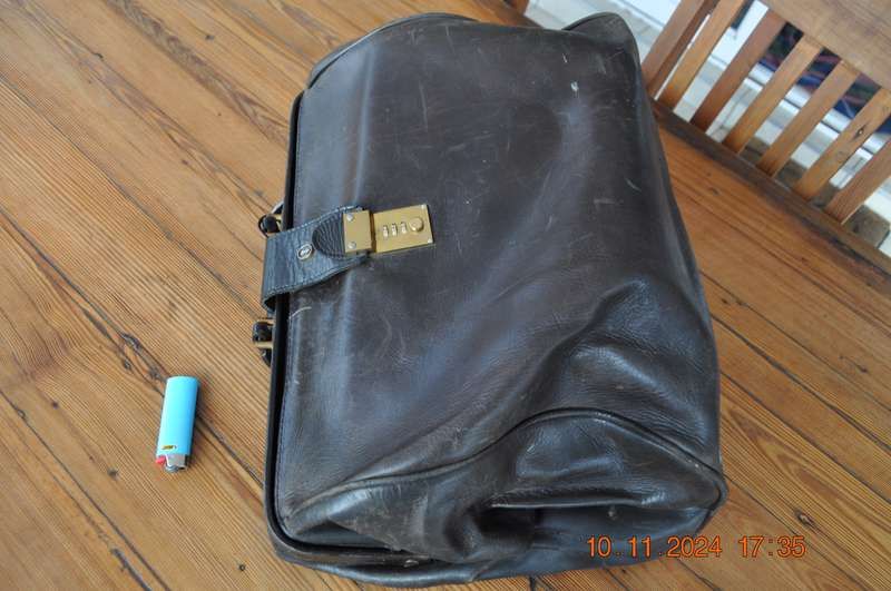 Vintage OCS Varese Leather Briefcase Bag