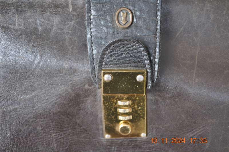 Vintage OCS Varese Leather Briefcase Bag