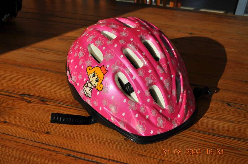 Kids Diamond Back Safety Helmet (adjustable)
