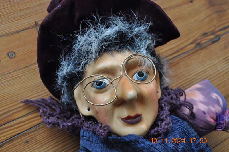 Collectable Witch 800m