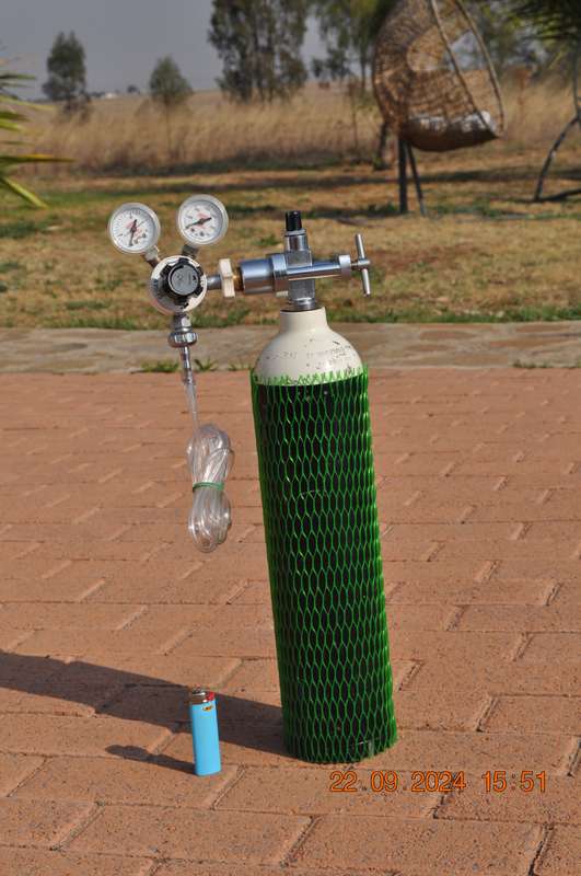 Oxygen Bottle With Regulator