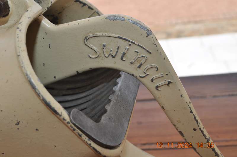 Vintage Swingit Juicer