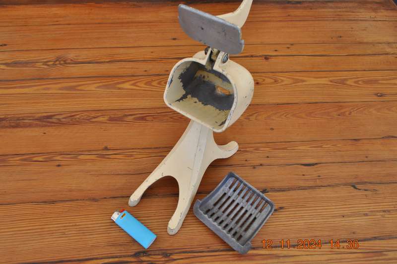 Vintage Swingit Juicer