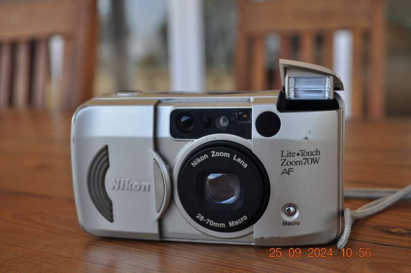 Nikon Lite Touch Zoom 70W AF 35mm Film Camera