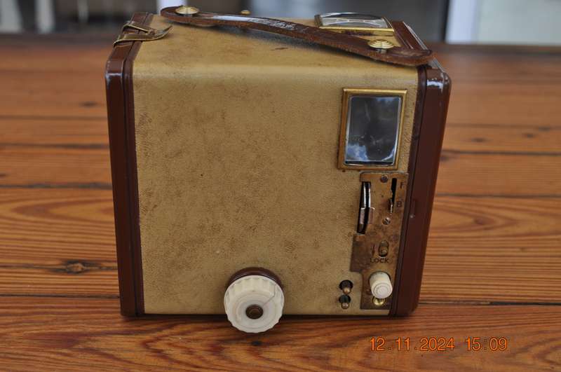 Brownie Six-20 Model F Camera